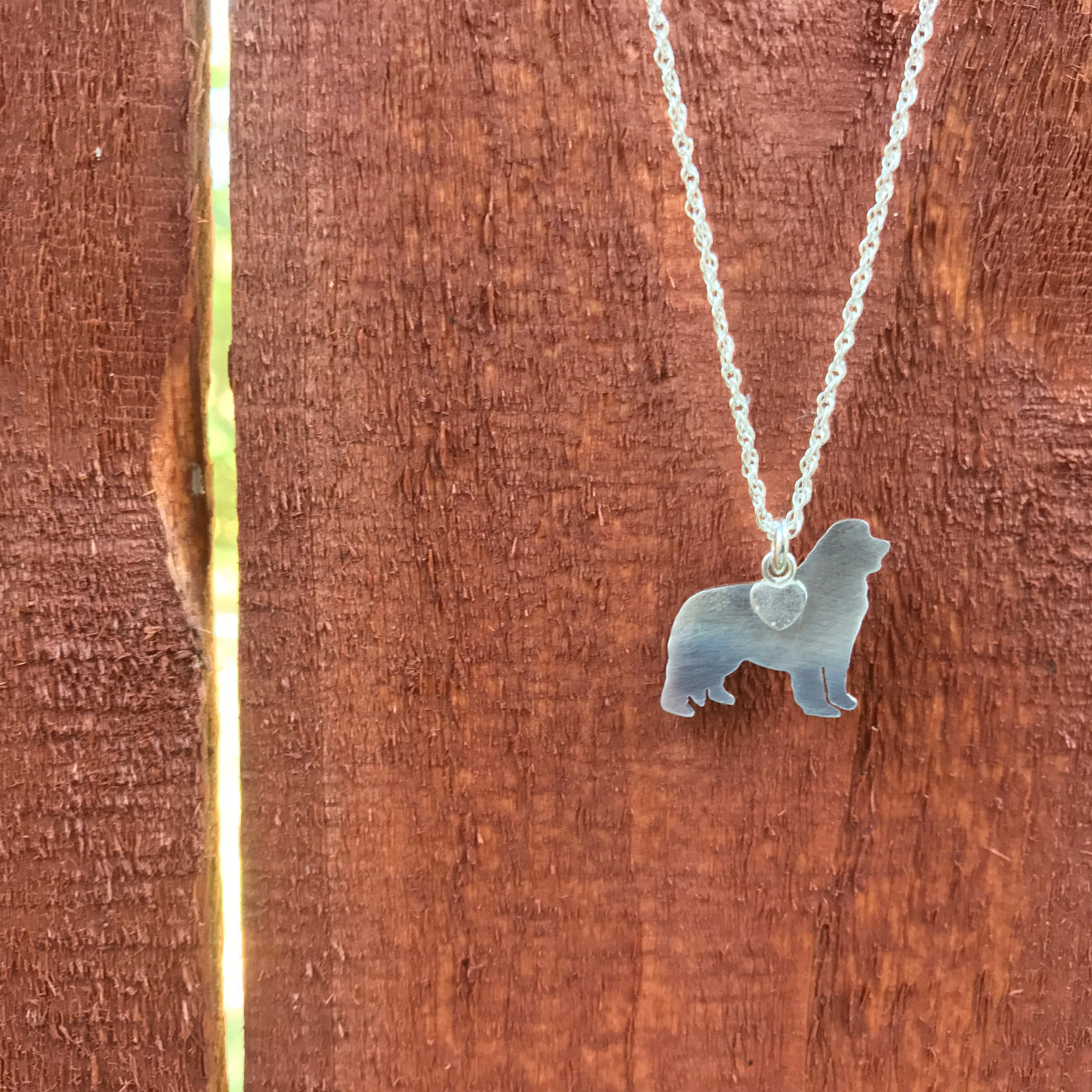 "Sterling Silver Newf Pendant and 18" Chain"