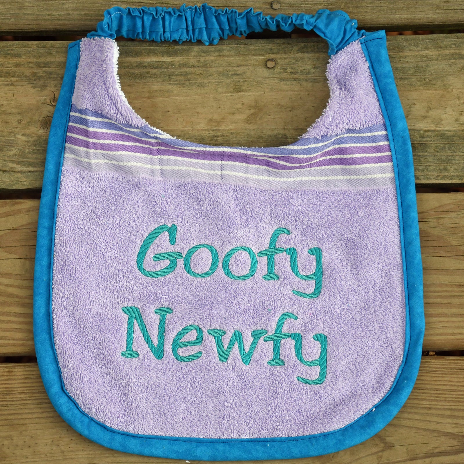 Goofy Newfy, Drool Bib