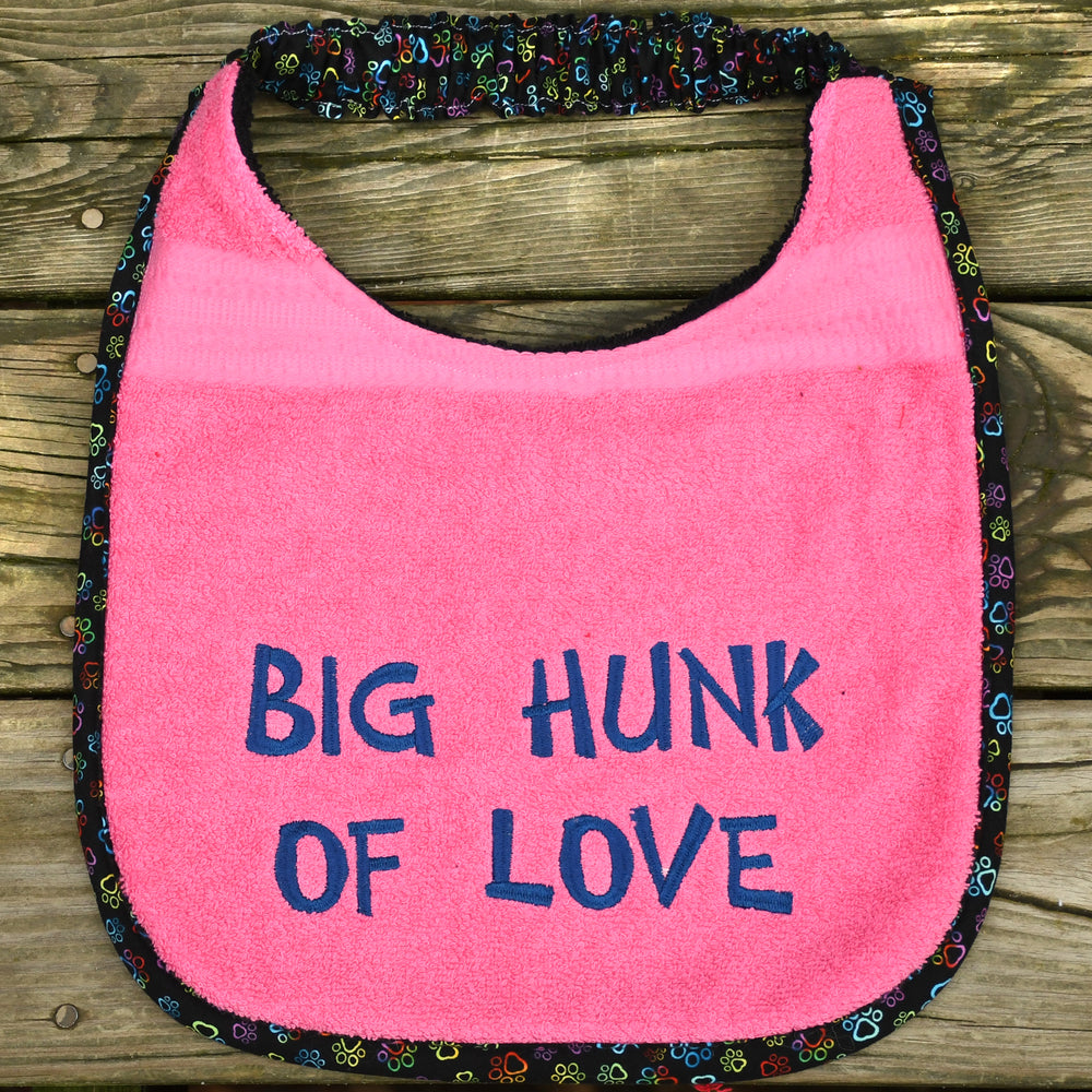 Big Hunk of Love, Drool Bib